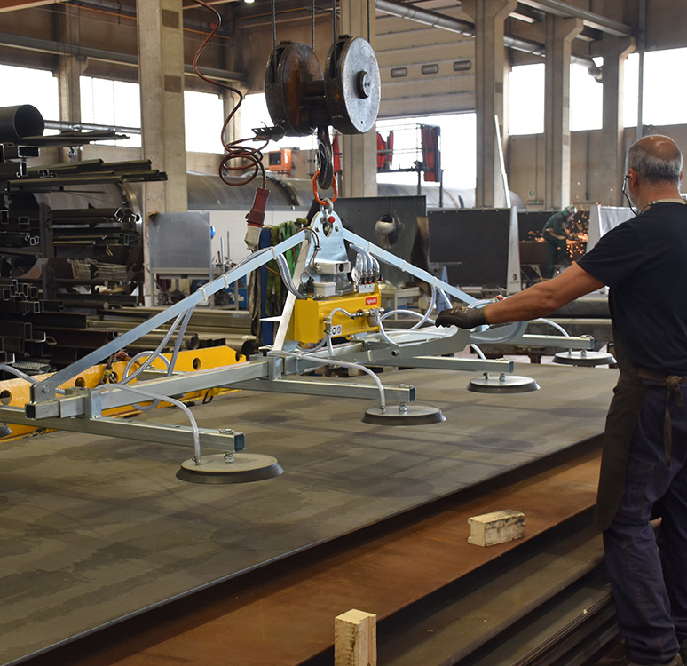 How to select a sheet metal magnetic lifter supplier in UAE